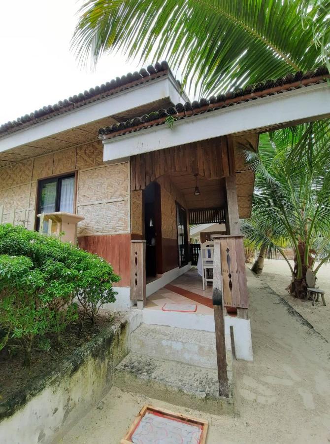 סמאל Hof Gorei Beach Resort Davao מראה חיצוני תמונה