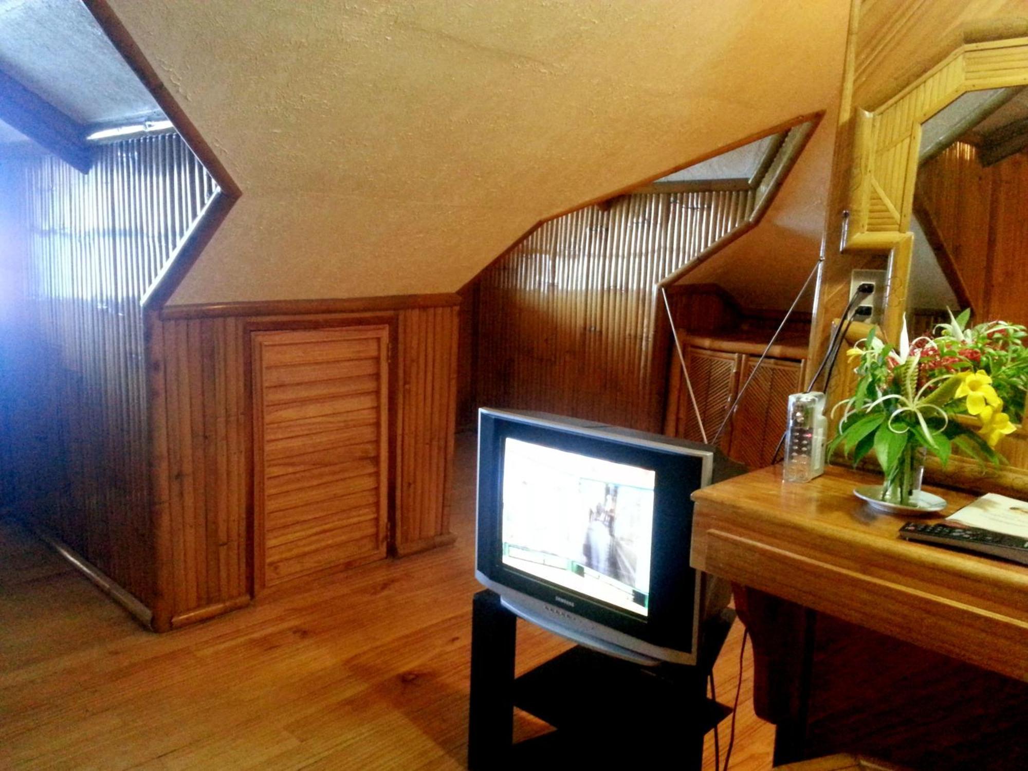 סמאל Hof Gorei Beach Resort Davao מראה חיצוני תמונה
