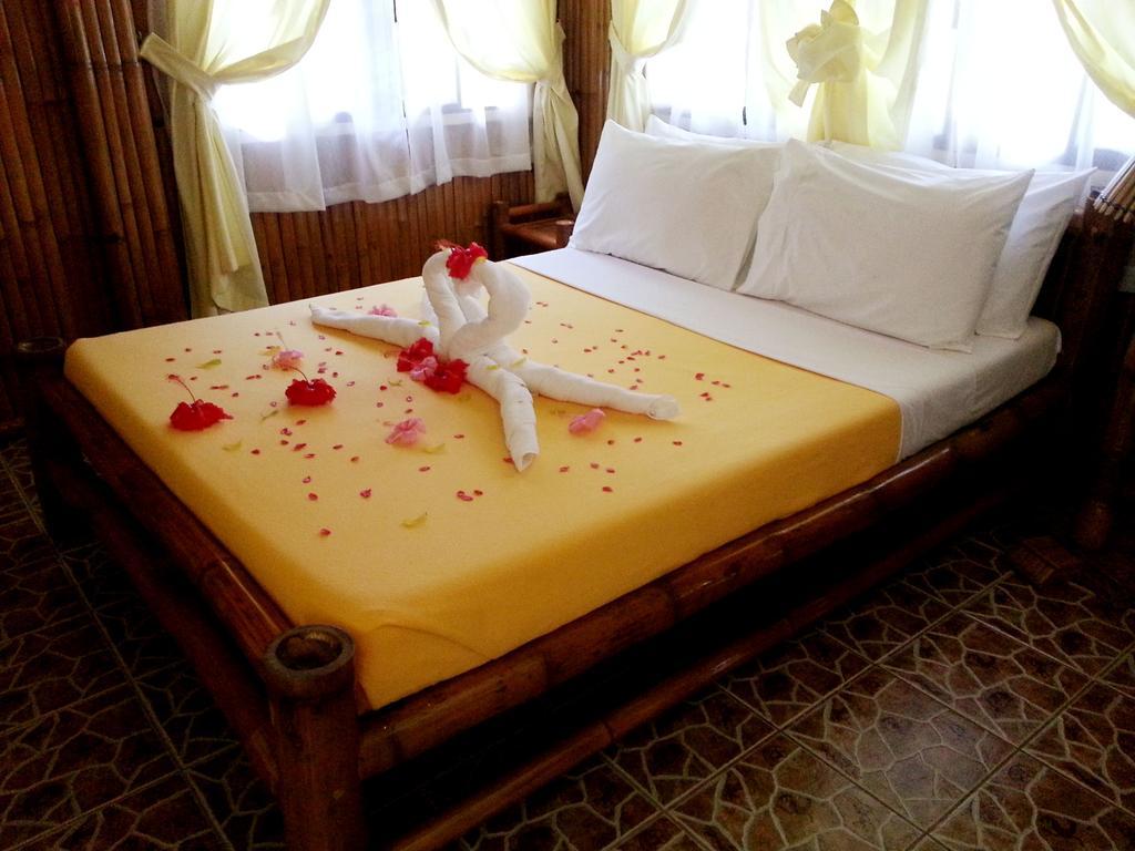 סמאל Hof Gorei Beach Resort Davao מראה חיצוני תמונה